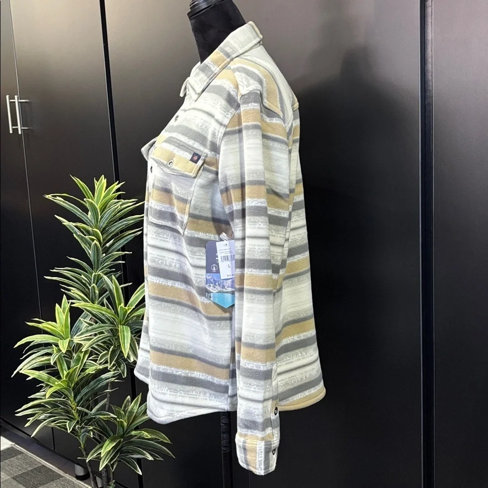 Mountain & Isles Button-Up Soft Fleece Shacket,Warm,chest pockets,eyeglass wipe
